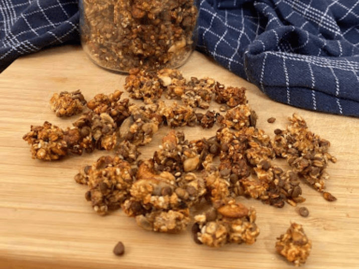 Billede af Sprød granola med nødder, kerner og linser
