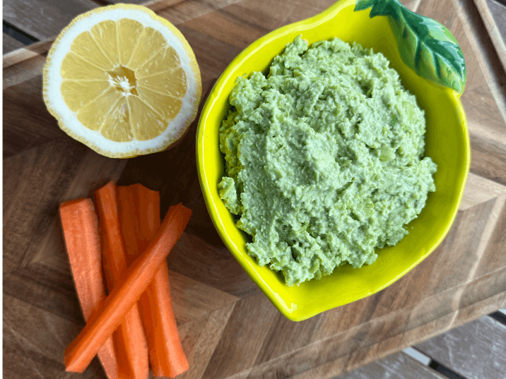 Billede af Edamame spread med avocado - dip og pålæg med bælgfrugter 