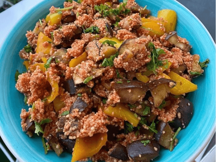 Billede af Tomatcouscous med peberfrugt og aubergine