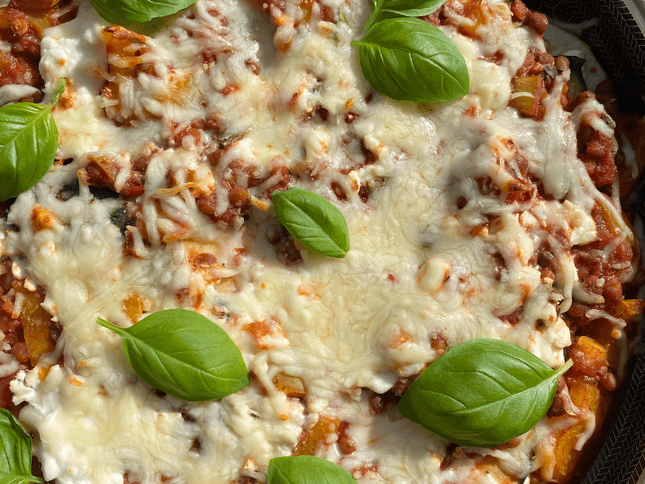 Billede af Sqaush lasagne på pande med linser og ost